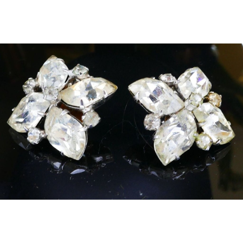 Signed Weiss Sparkly Crystal Rhinestone Clip On Flower Earrings Wedding Bridal 85$
